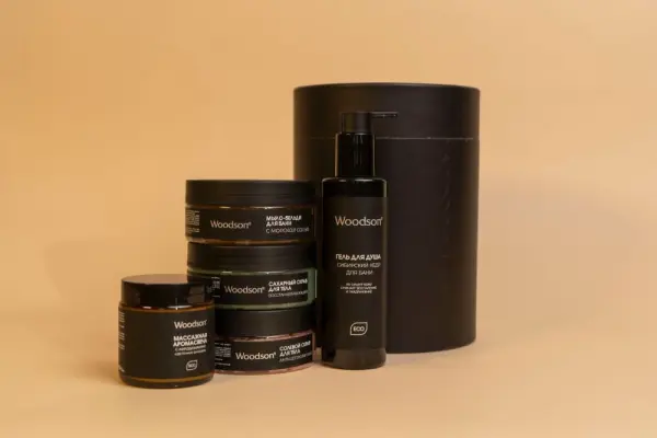 Набор косметики Woodson для женщин (5 предметов) Набор косметики Woodson для женщин (5 предметов)