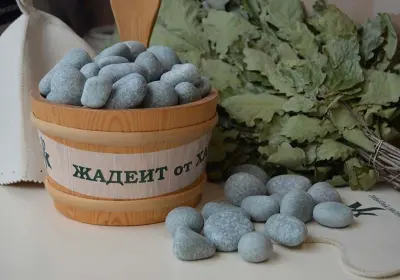 Камень Жадеит шлифованный мелкий 10 кг (Хакасия)
