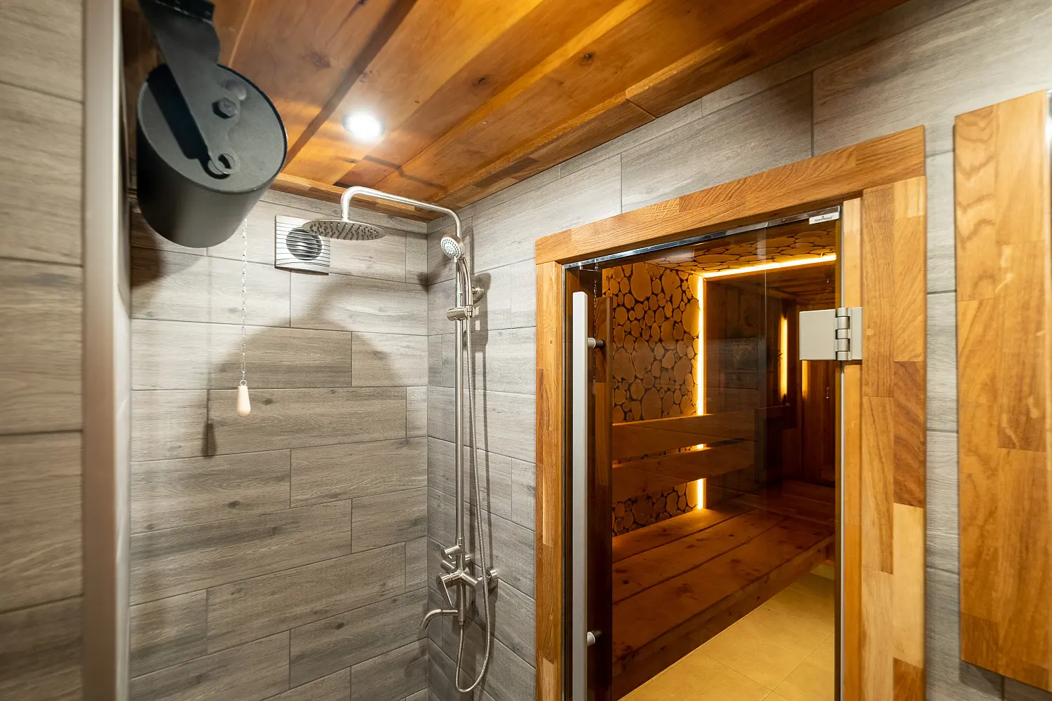 Баня Woodson на металлическом каркасе