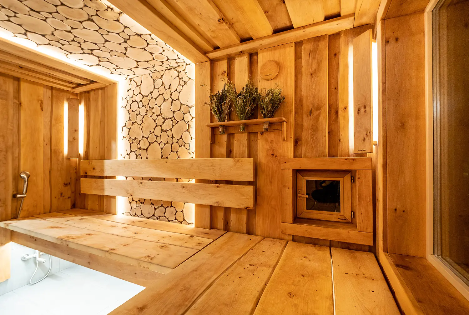 Баня Woodson на металлическом каркасе